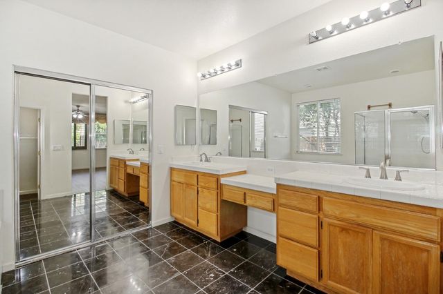 9465 Mainline Dr, Elk Grove, CA 95624