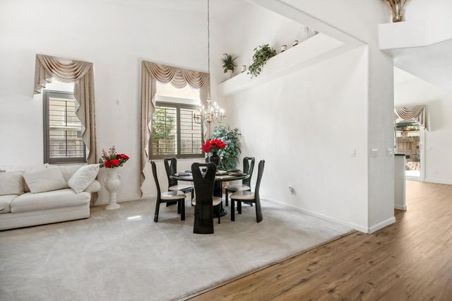 9465 Mainline Dr, Elk Grove, CA 95624