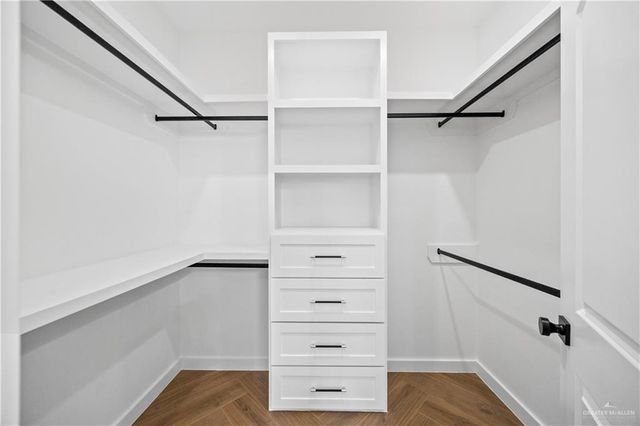 5904 N Playa Del Sol Street, Edinburg, TX 78542