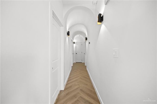 5904 N Playa Del Sol Street, Edinburg, TX 78542