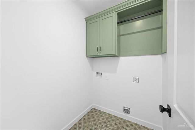 5904 N Playa Del Sol Street, Edinburg, TX 78542