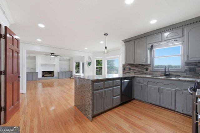 5782 Southland Walk, Stone Mountain, GA 30087