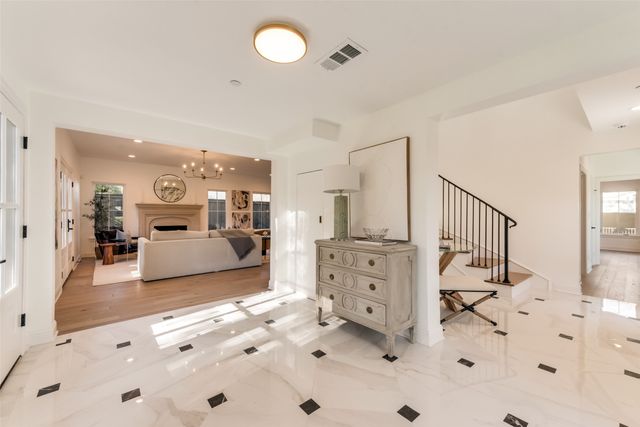 5501 Hillcrest Avenue, Highland Park, TX 75205