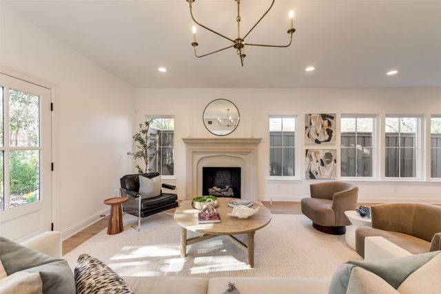 5501 Hillcrest Avenue, Highland Park, TX 75205