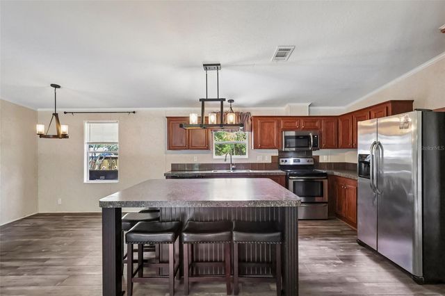 136 CREEKWOOD RUN, Lakeland, FL 33809