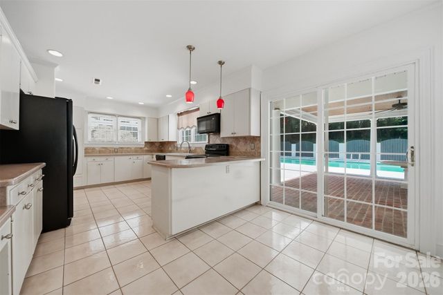 521 5th Street NW, Hickory, NC 28601