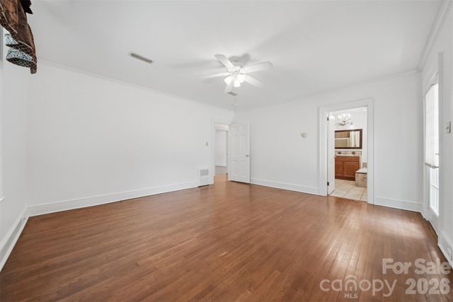 521 5th Street NW, Hickory, NC 28601