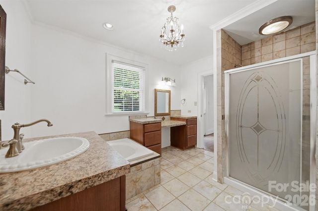 521 5th Street NW, Hickory, NC 28601