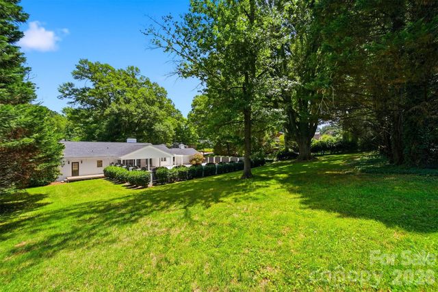 521 5th Street NW, Hickory, NC 28601