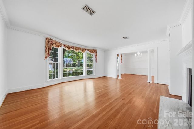 521 5th Street NW, Hickory, NC 28601