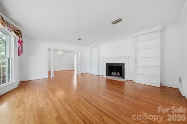 521 5th Street NW, Hickory, NC 28601