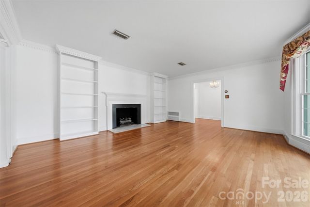 521 5th Street NW, Hickory, NC 28601