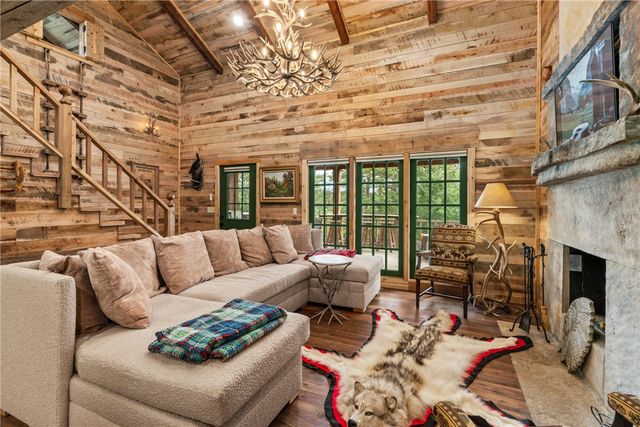 16392 E 567 Road, Colcord, OK 74338