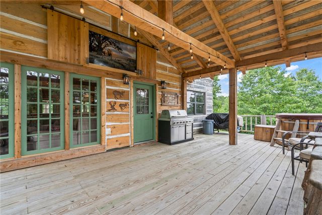 16392 E 567 Road, Colcord, OK 74338