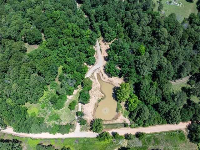 16392 E 567 Road, Colcord, OK 74338