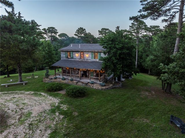 16392 E 567 Road, Colcord, OK 74338