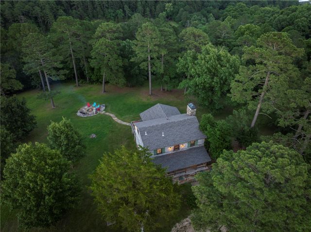 16392 E 567 Road, Colcord, OK 74338
