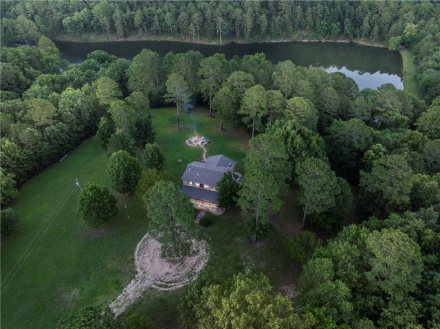 16392 E 567 Road, Colcord, OK 74338
