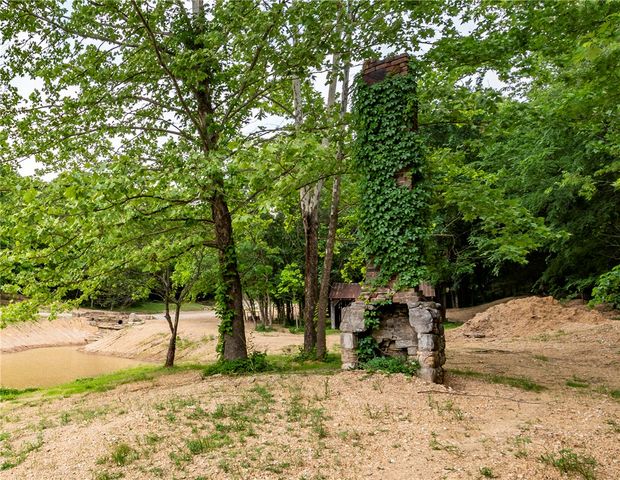 16392 E 567 Road, Colcord, OK 74338