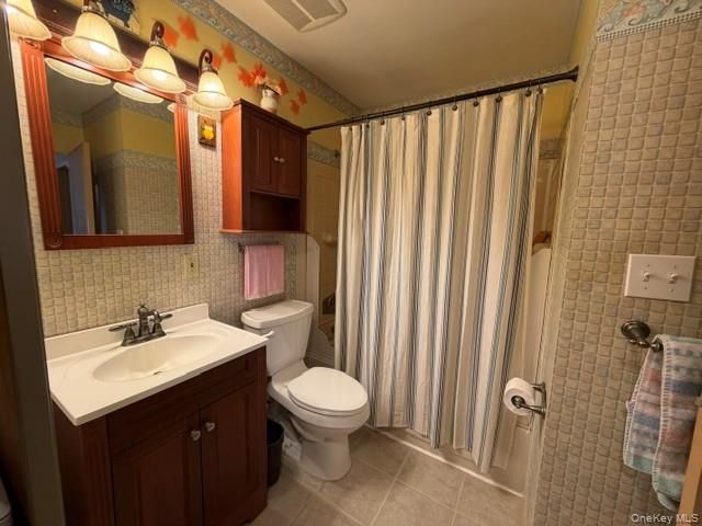 196 Fairview Circle, Middle Island, NY 11953