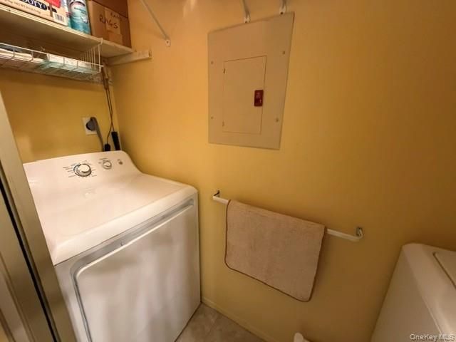 196 Fairview Circle, Middle Island, NY 11953