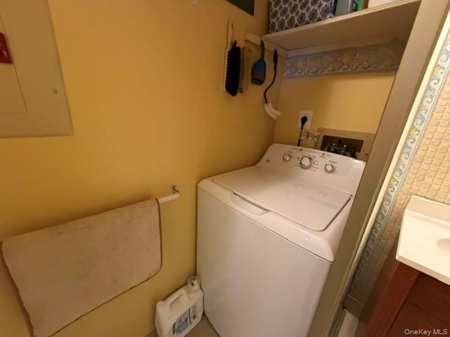 196 Fairview Circle, Middle Island, NY 11953