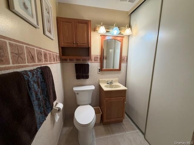 196 Fairview Circle, Middle Island, NY 11953