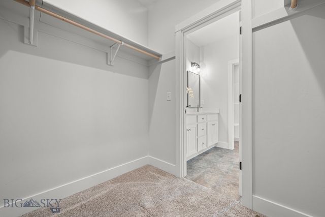 1112 Falcon Ridge Boulevard, Belgrade, MT 59714