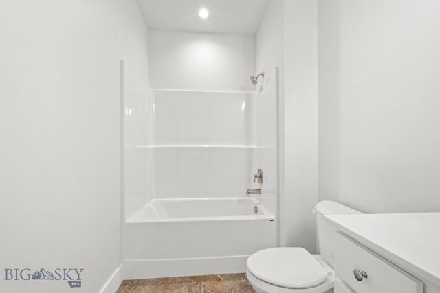 1112 Falcon Ridge Boulevard, Belgrade, MT 59714