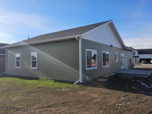 1112 Falcon Ridge Boulevard, Belgrade, MT 59714