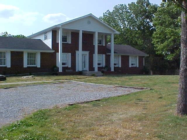 575 Forest Retreat Rd, Hendersonville, TN 37075