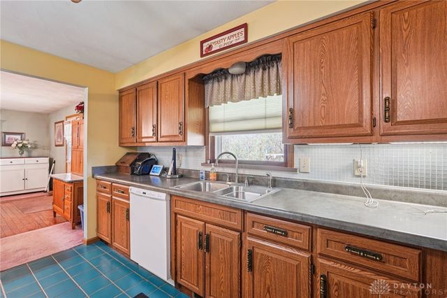 203 N Bickett Road, Xenia Twp, OH 45385