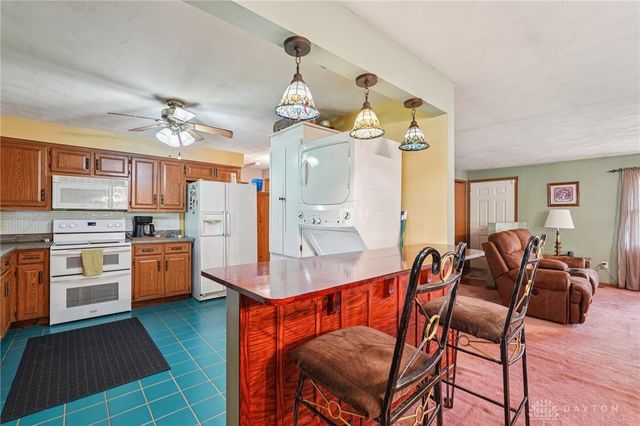 203 N Bickett Road, Xenia Twp, OH 45385