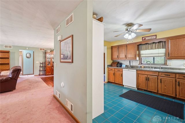 203 N Bickett Road, Xenia Twp, OH 45385