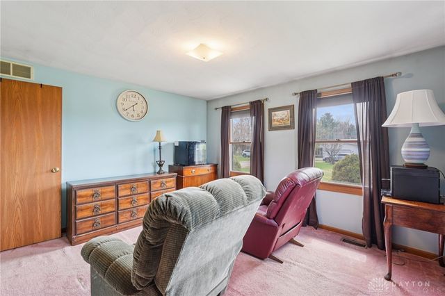 203 N Bickett Road, Xenia Twp, OH 45385