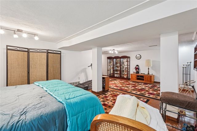 203 N Bickett Road, Xenia Twp, OH 45385