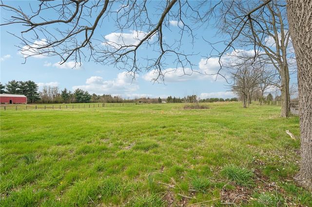 203 N Bickett Road, Xenia Twp, OH 45385