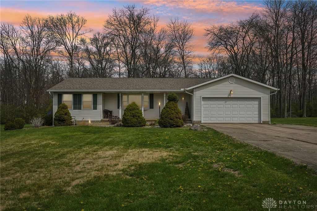 203 N Bickett Road, Xenia Twp, OH 45385