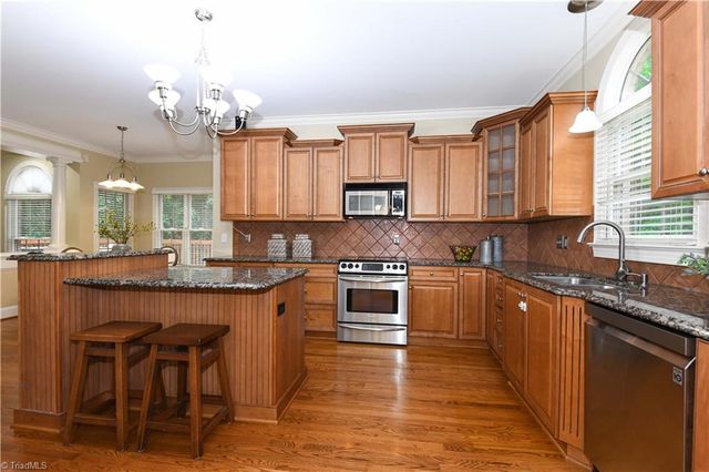 2170 Rossmore Road, Clemmons, NC 27012