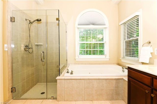 2170 Rossmore Road, Clemmons, NC 27012