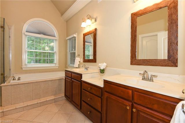 2170 Rossmore Road, Clemmons, NC 27012