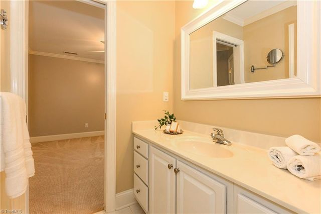 2170 Rossmore Road, Clemmons, NC 27012