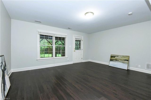 2170 Rossmore Road, Clemmons, NC 27012
