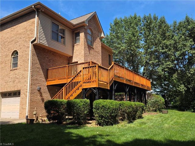 2170 Rossmore Road, Clemmons, NC 27012