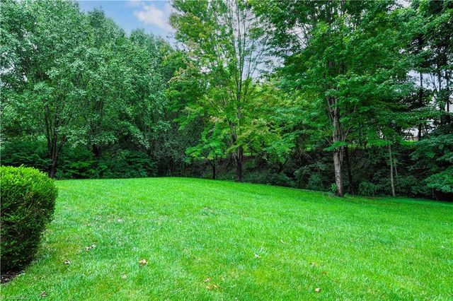 2170 Rossmore Road, Clemmons, NC 27012