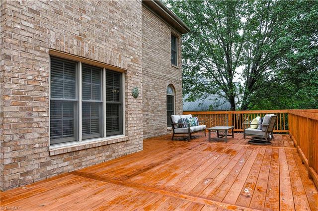 2170 Rossmore Road, Clemmons, NC 27012