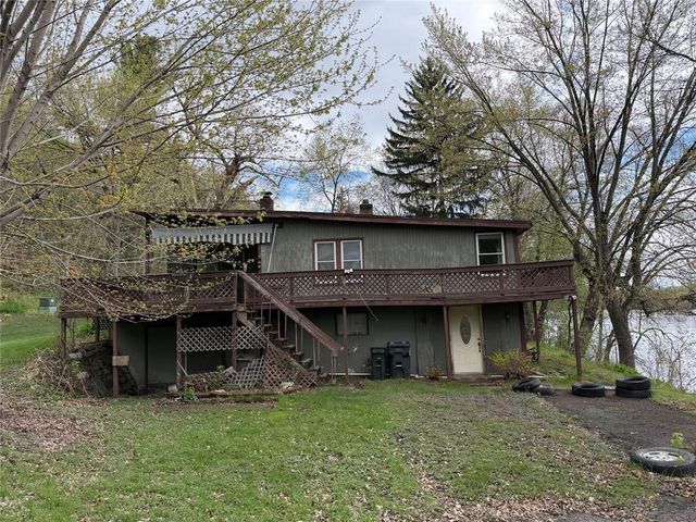 2049 Silver Mine Drive, Eau Claire, WI 54703