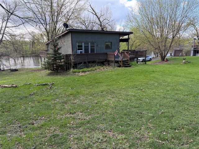 2049 Silver Mine Drive, Eau Claire, WI 54703