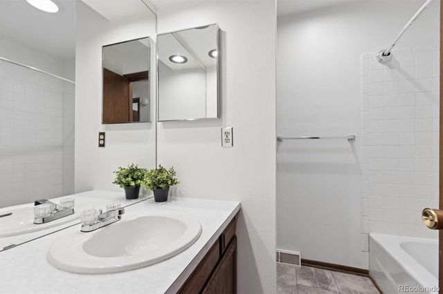 1302 S Billings Street, Aurora, CO 80012