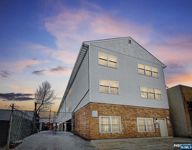 9 Madison Avenue 18, Paterson, NJ 07524